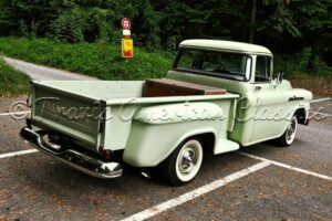 Chevrolet Apache 3200
